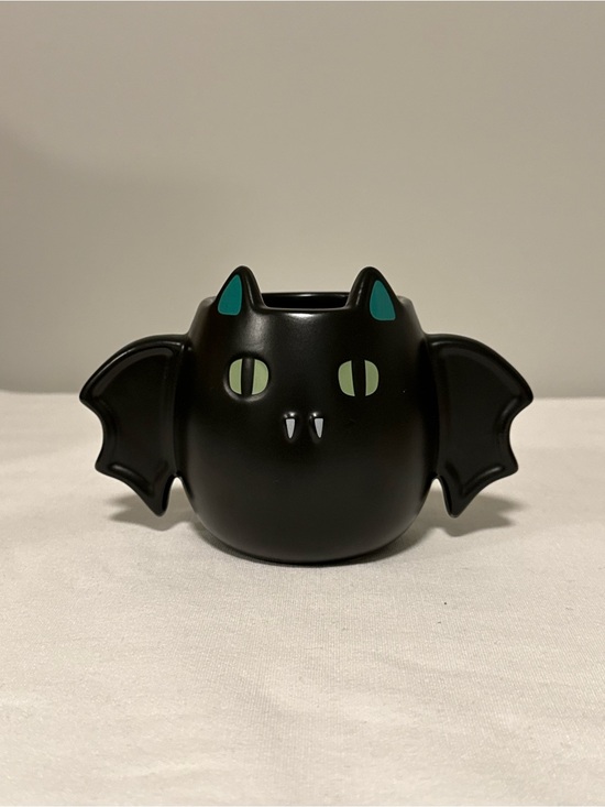 Hide and Eek Other - Hyde & EEK Black Bat Cat Figural Halloween Mug 15 oz